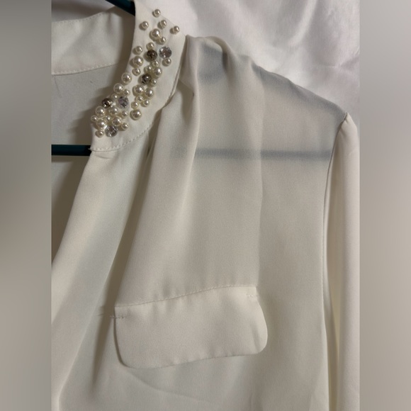 Candies shear blouse with beaded collar - Picture 3 of 3